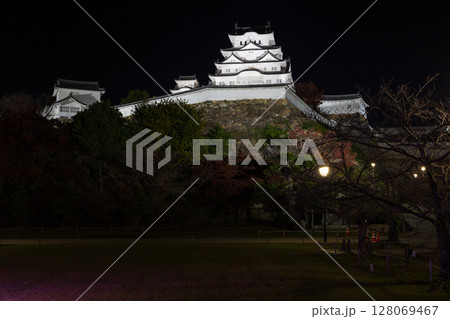 世界遺産 国宝姫路城 夜間ライトアップ 世界遺産 国宝姫路城 夜間ライトアップ 128069467