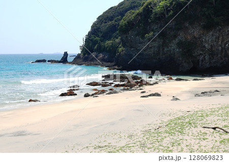 伊豆半島 下田市 吉佐美大浜海水浴場 伊豆半島 下田市 吉佐美大浜海水浴場 128069823