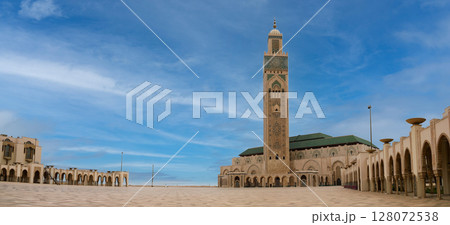 モロッコ　ハッサン二世モスク　 128072538
