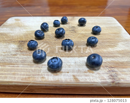 ブルーベリー ベリー すがすがしさ 128075013