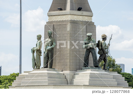 Statue of The Victory Monument 128077868