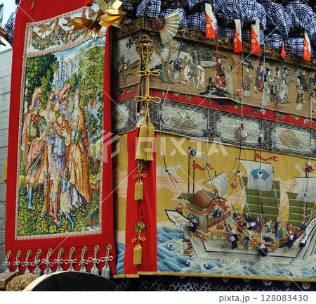 祇園祭 鶏鉾 見送りと胴懸 祇園祭 鶏鉾 見送りと胴懸 128083430