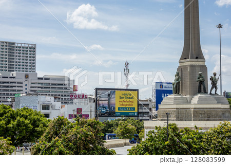 Statue of The Victory Monument 128083599