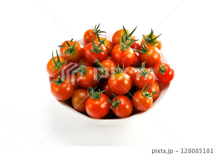 新鮮なミニトマト 128085181