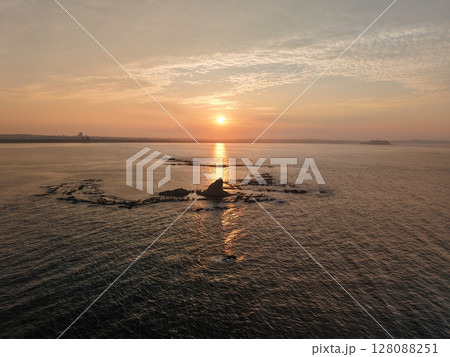 空から烏帽子岩 128088251