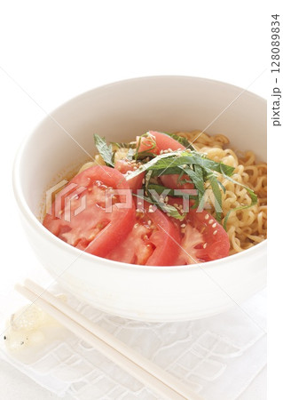 健康食品のトマトラーメン 128089834