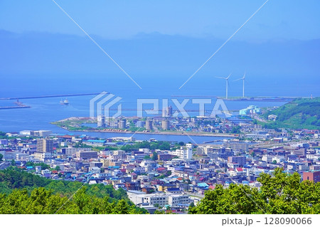 北海道 留萌市の景勝地　千望台からの風景 128090066