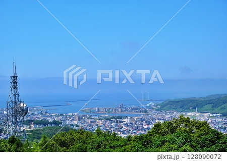 北海道 留萌市の景勝地　千望台からの風景 128090072