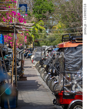 フィリピンのビガン周辺 128090318