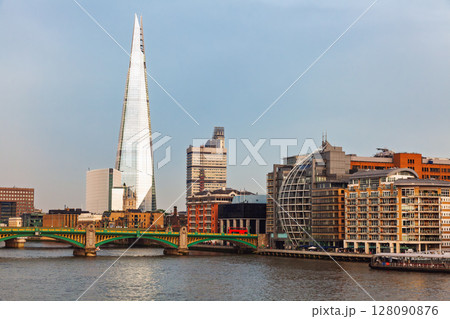 Modern skyline of London with Southwark Bridge Modern skyline of London with Southwark Bridge 128090876