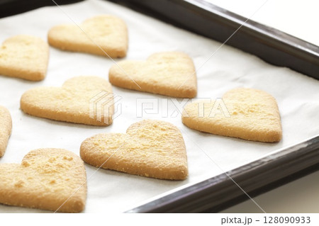 ハートのクッキー ハートのクッキー 128090933