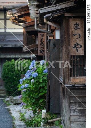 木曽の宿場町 妻籠宿 128091178