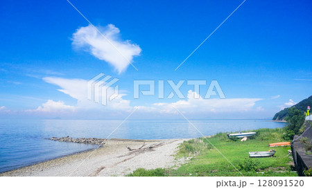 愛媛県伊予市の下灘駅周辺の海の絶景 128091520