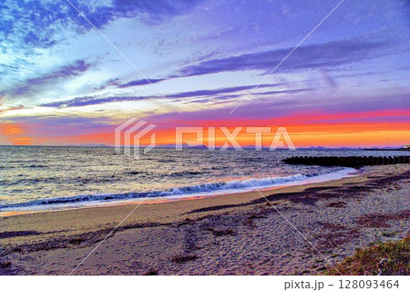 塩屋海岸　夕焼け 128093464
