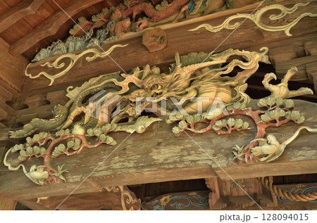 埼玉県嵐山町のパワースポット　鎌形八幡神社の守護神 128094015