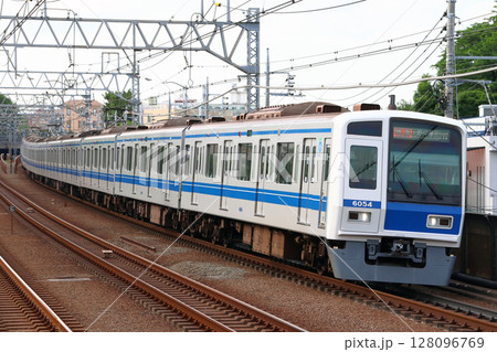 東急東横線直通：西武池袋線6000系50番台／アルミ車（特急） 128096769