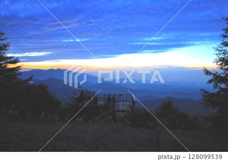 霧降高原 キスゲ平園地 天空回廊頂上 小丸山展望台 霧降高原 キスゲ平園地 天空回廊頂上 小丸山展望台 128099539