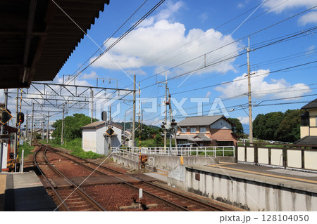 近江鉄道 八日市線市辺駅の構内 近江鉄道 八日市線市辺駅の構内 128104050