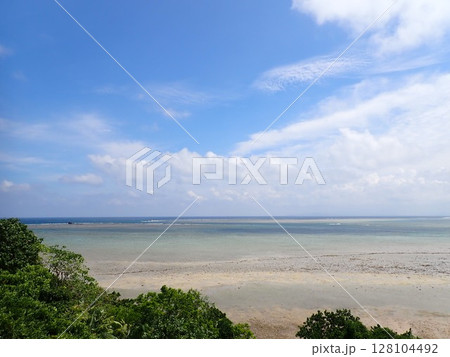 高那のエメラルドグリーン 128104492