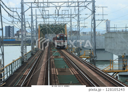阪神電気鉄道　阪神なんば線淀川橋梁の架け替え工事 128105243