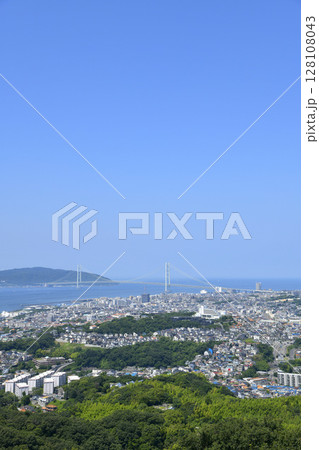須磨浦山上遊園から明石海峡大橋・垂水方面を望む 128108043
