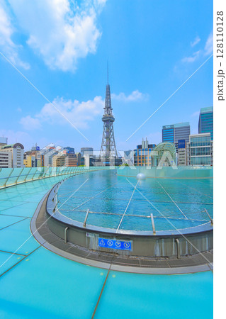 愛知県名古屋市、水の宇宙船から見た名古屋テレビ塔の風景 愛知県名古屋市、水の宇宙船から見た名古屋テレビ塔の風景 128110128