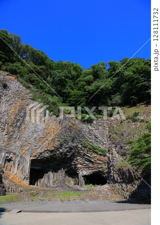 兵庫県 豊岡市 玄武洞公園 玄武洞 128111732