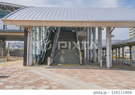 静岡市のJR東静岡駅の風景(静岡県) 128111909