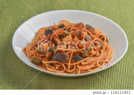 夏野菜スパゲッティー 128111951