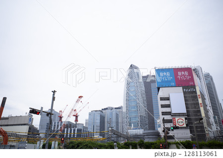 新宿の風景 128113061