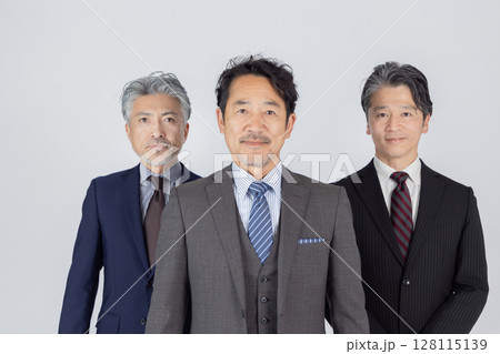 ミドルエイジ男性ビジネスパーソン 128115139