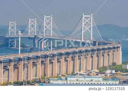 《香川県》瀬戸大橋・常盤公園の眺め 《香川県》瀬戸大橋・常盤公園の眺め 128117320