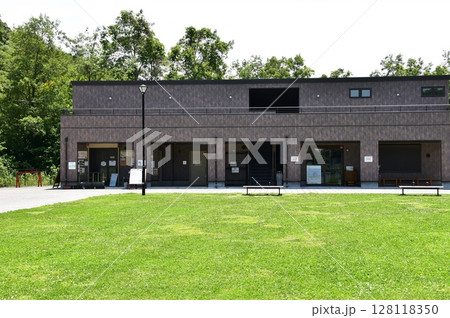 神奈川県　藤沢市立遠藤笹窪谷公園の生物多様性サテライトセンター 128118350