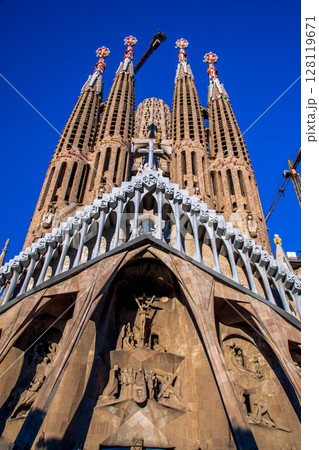 スペインバルセロナの観光風景 128119671