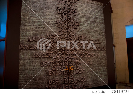 スペインバルセロナの観光風景 128119725