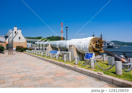 神奈川県横須賀市 ヴェルニー公園、戦艦陸奥 主砲 128120650