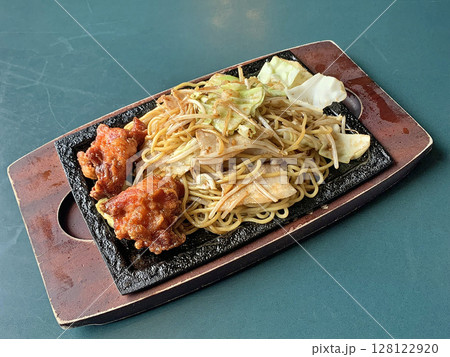 チャイニーズチキンやきそば　チャイニーズチキン焼きそば 128122920