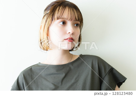 若い女性ビューティーイメージ 128123480