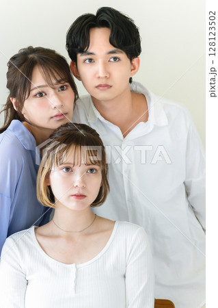 若者 若者 128123502