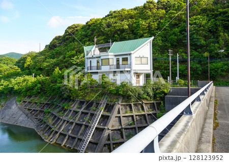 長崎県樋口ダム管理事務所 128123952