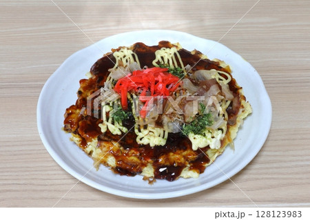 お好み焼き 128123983