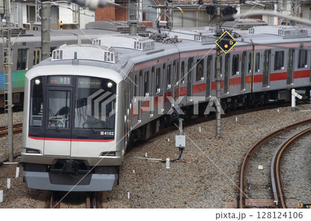 西武池袋線直通：東急東横線4000系電車（F快急-10両編成） 128124106