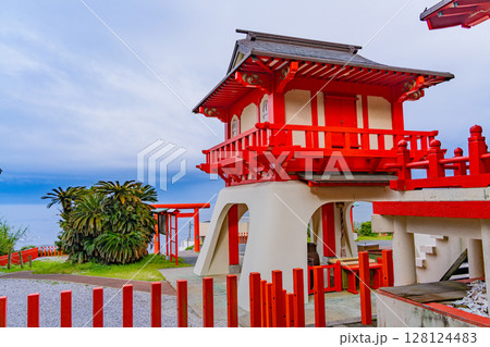 (鹿児島県)長崎鼻の龍宮神社 (鹿児島県)長崎鼻の龍宮神社 128124483