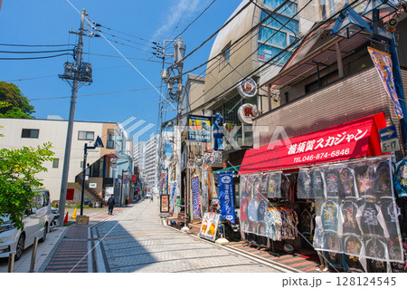 神奈川県横須賀市 ドブ板通り商店街 神奈川県横須賀市 ドブ板通り商店街 128124545