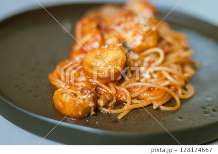 homemade tomato sauce pasta 128124667