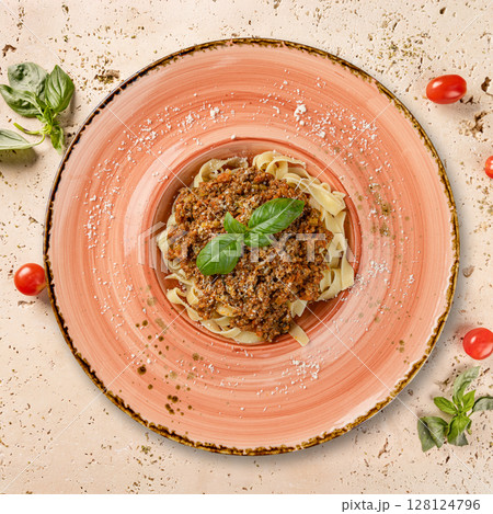 Delicious tagliatelle with bolognese sauce 128124796