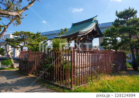 神奈川県横浜市 金沢八景、琵琶島神社（瀬戸神社境内社） 128124894