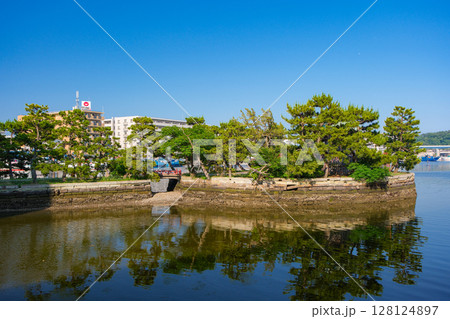 神奈川県横浜市 金沢八景、琵琶島神社(瀬戸神社境内社) 神奈川県横浜市 金沢八景、琵琶島神社(瀬戸神社境内社) 128124897