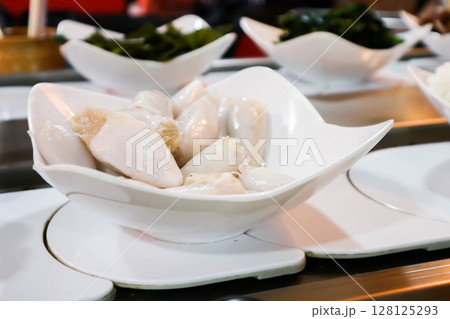 squid, raw squid for cook 128125293