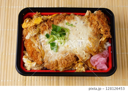 ロースカツ重弁当 ロースカツ重弁当 128126453